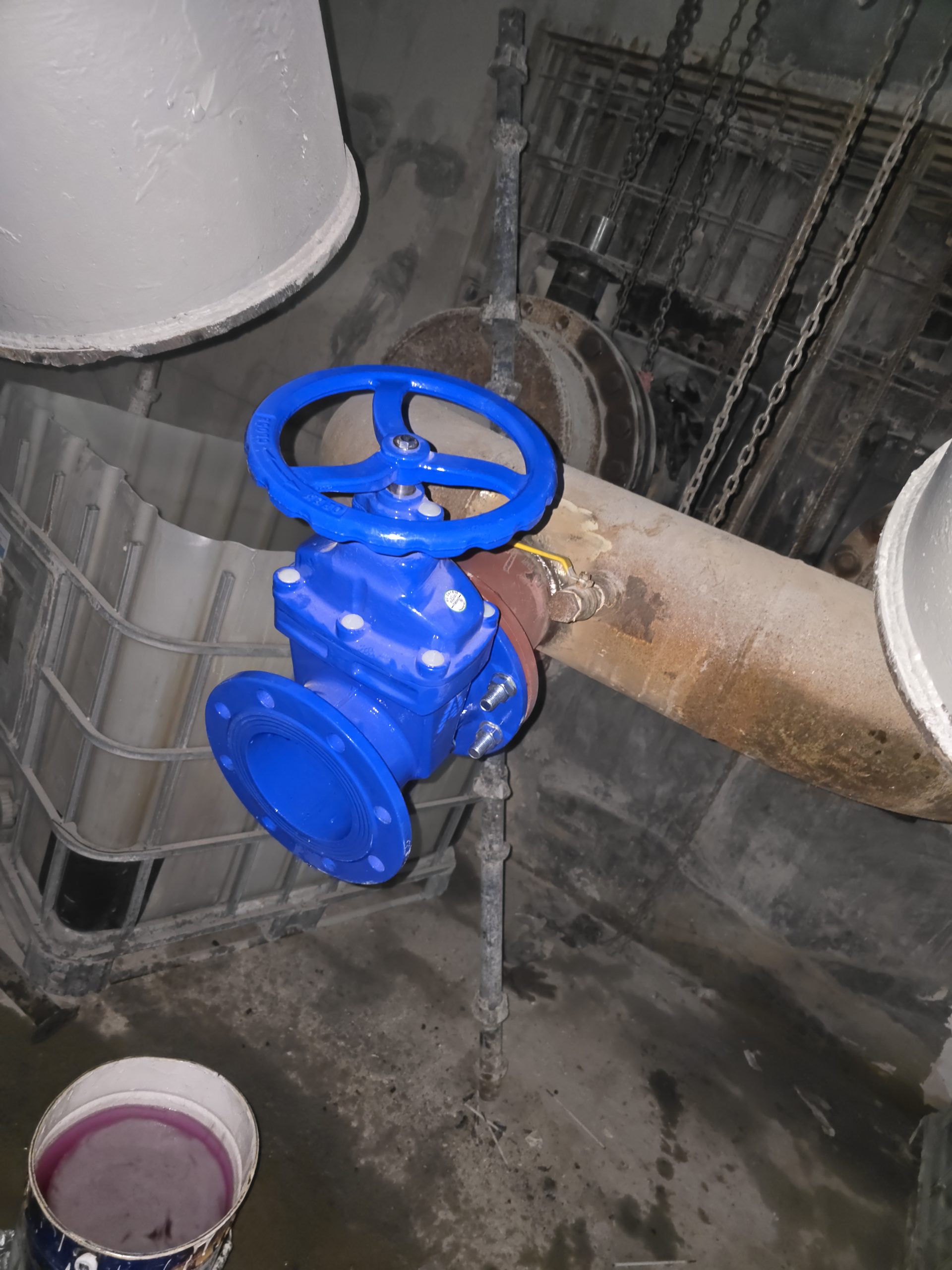 Chilled water hot tapping branch connection on operating pipeline in Abu Dhabi